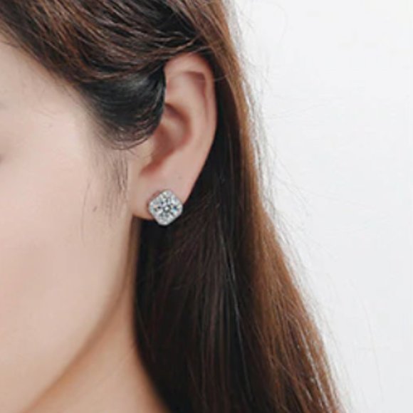 NEW 925 Silver Crystal Stud Earrings - Picture 8 of 8